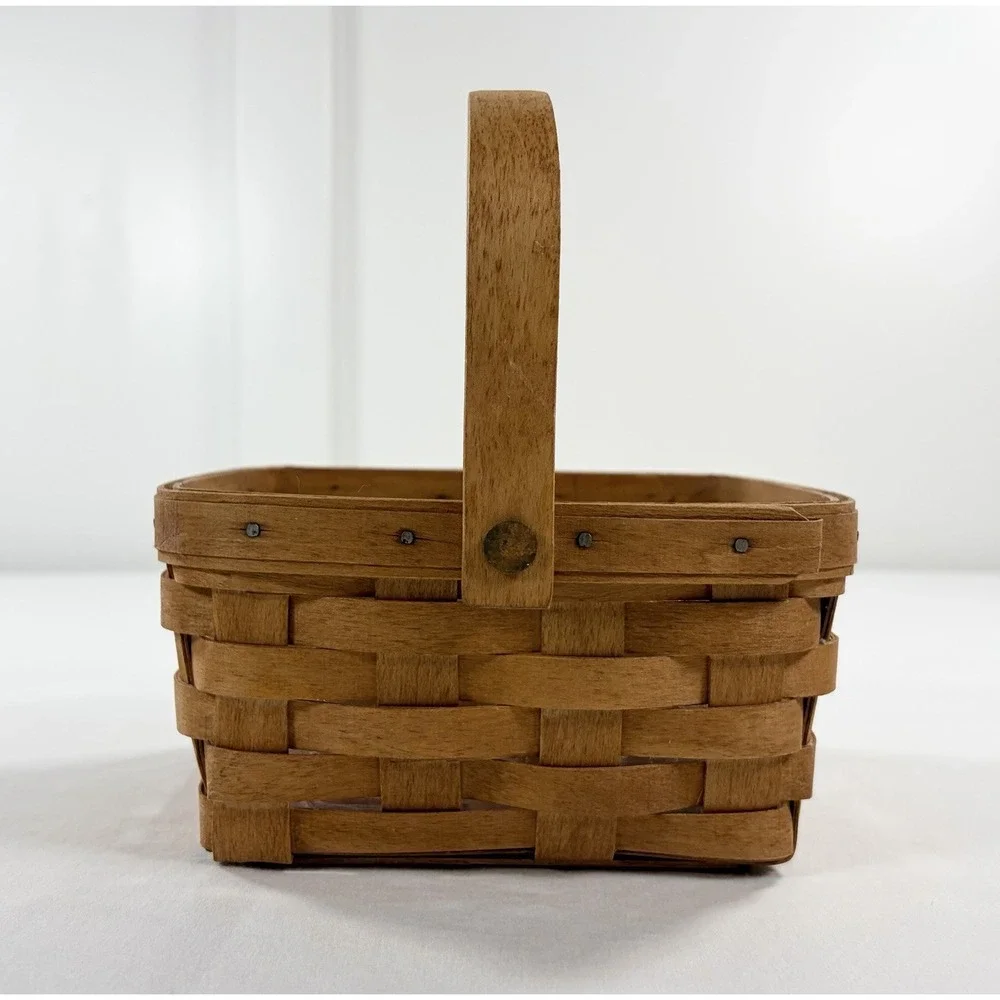 Vintage Longaberger 1990 Medium Berry Basket‎ 7.25